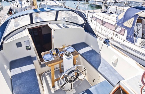 Lapa Boat Rental | Evamia River Boat (C104)