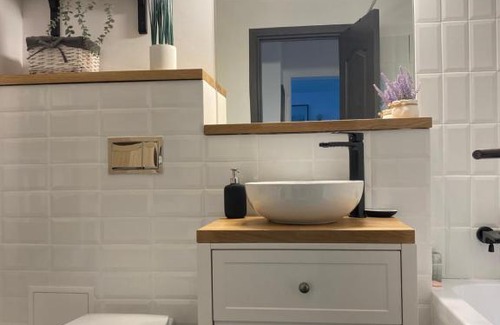 Bucharest Apartment | Evan Cozy Flat with balcony & parking, 13 September