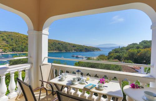 Agios Stefanos Apartment | Evanna House in Saint Stephanos