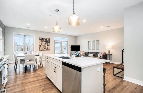 Holland Condo | Evelyn 202 Stunning Downtown Condo w Deck
