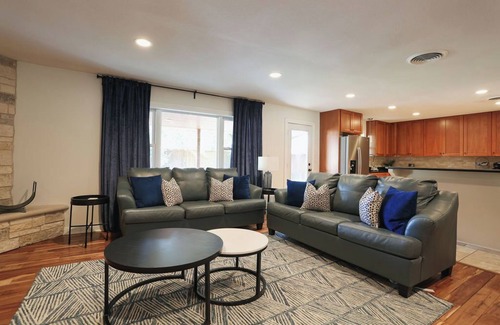 Lubbock House | Evening Breeze in Melanie Park