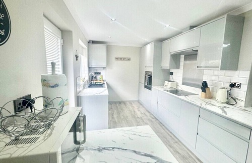 Willesborough House | Everest - Pleasant Home to Stay!