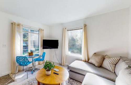Federal Way House | Evergreen Hideaway