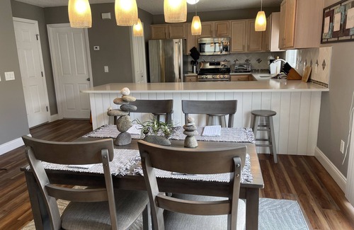 Piedmont Villa | EVERGREEN VILLA II Newly updated 2 bedroom 2 bath courtyard villa