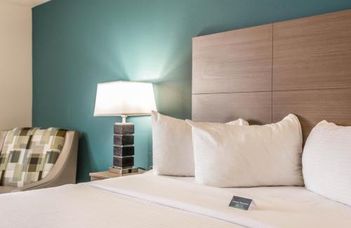 Marshall Hotel | EverSpring Inn and Suites