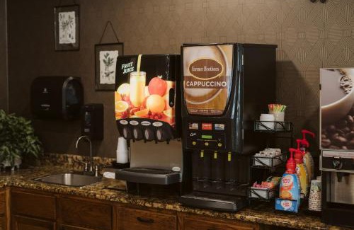 Bismarck Hotel | EverSpring Suites
