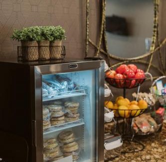 Bismarck Hotel | EverSpring Suites