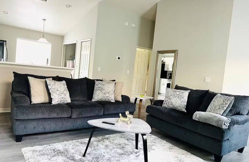 Riverview House | Every day can be your getaway!