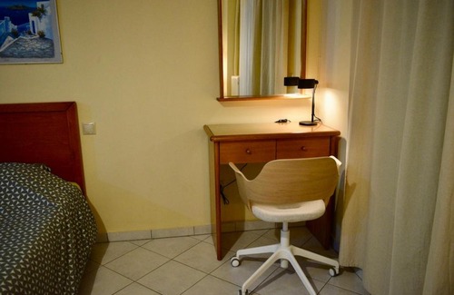 Agios Mamas Apartment | EviaXL Studios