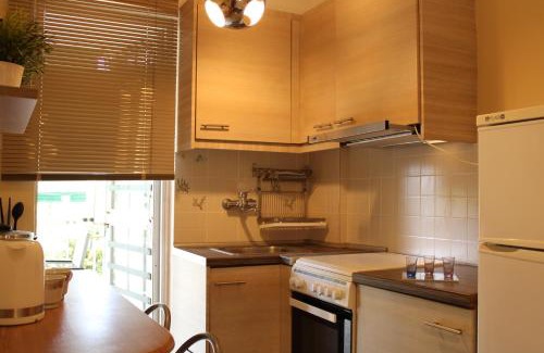 Oropos Apartment | Evoikos Bay Balcony