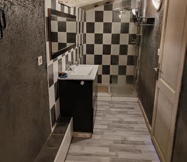 Anglade Apartment | ex domaine Chandelier appartement