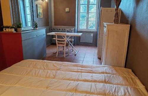 Anglade House | ex domaine Chandelier