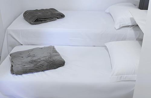 Maringa Apartment | Excelente Apartamento com Ar Condicionado- Zona 07