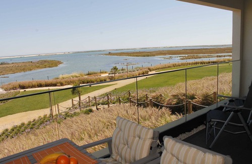 Fuseta Apartment | Excellent Beachfront Apartment With Fabulous Views