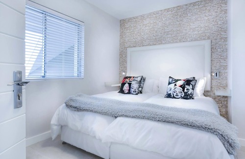 Northeast Mississauga Apartment | Excellent clean place for the happy traveller +.