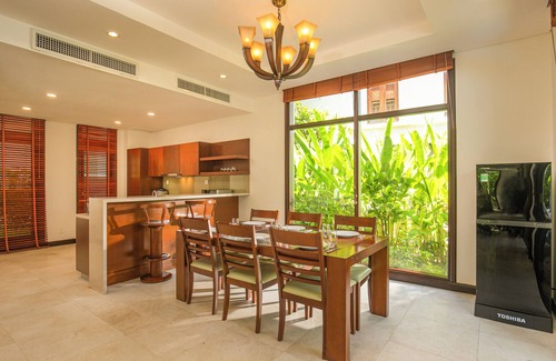 Ngu Hanh Son Villa | Excellent Greenery Villa on My Khe beach| Bathtubs & private pool