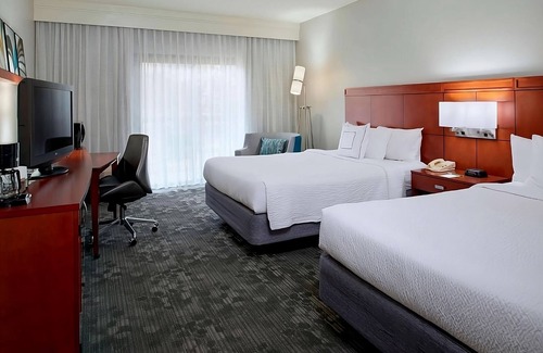 Waldron Resort | Excellent Pick! Pet-friendly Accommodation, with Airport Shuttle Service!