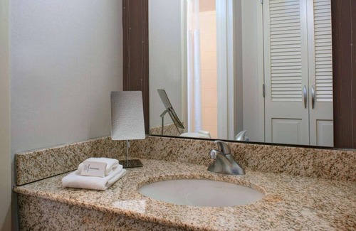 Waldron Resort | Excellent Pick! Pet-friendly Accommodation, with Airport Shuttle Service!