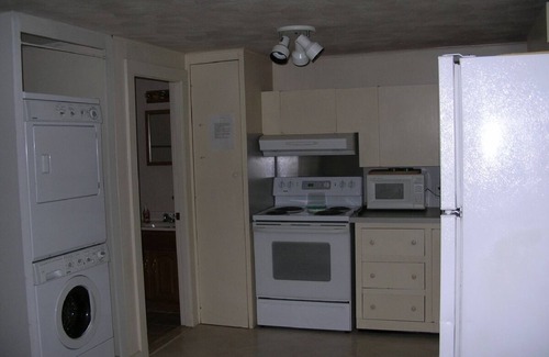 Point Judith Cottage | Excellent Summer Choice: Charming, cozy, well-located,quiet, affordable home