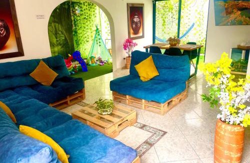 Laureles House | Excepcional Casa Privada para Familias y Grupos - Excelente Ubicación