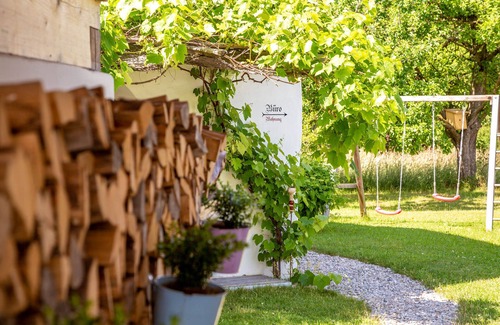 Ebersberg District Apartment | Exceptional apartment between Munich and Salzburg, with garden, quiet location