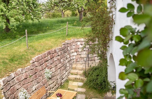 Ebersberg District Apartment | Exceptional apartment between Munich and Salzburg, with garden, quiet location