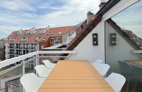 Knokke Apartment | Exceptional Retro Design Triplex Near the sea