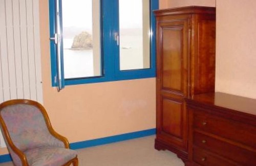 Trebeurden House | Exceptional site, feet in the water, on a wild island - all seasons