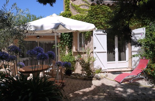 Roquevaire Villa | EXCEPTIONAL SITE QUIET, SWIMMING POOL, CLIM, GREEN, PETS OK, between AIX and CASSIS