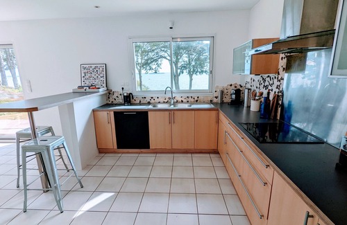 Sene House | Exceptional view of the Golfe du Morbihan, direct beach access