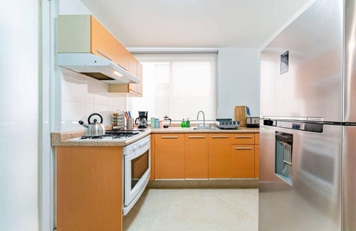 Colonia Roma Condo | Exciting Central Roma Condo, Parque Mexico 550m!