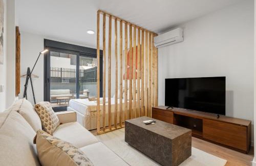 San Sebastian de los Reyes Apartment | Exclusivo apartamento con terraza privada, piscina, gimnasio y coworking