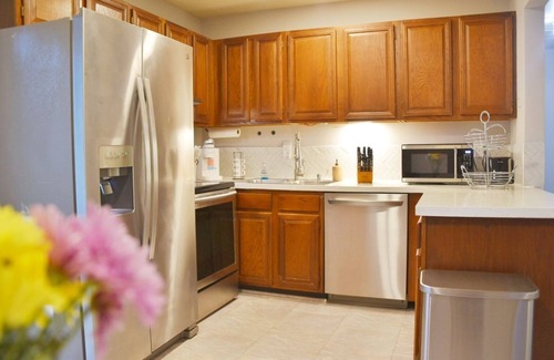 Bloomfield Hills House | Exclusive 2B1B Prime Location Quiet Neighborhood