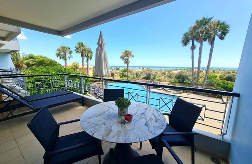 Alfarrobeira Apartment | Exclusive apartment in the resort Foz da Ria,ocean view, pool, gym, sauna, wifi