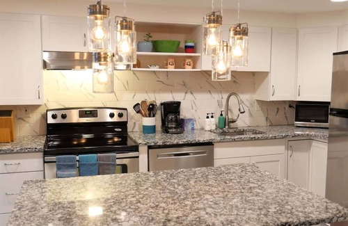 Bloomingdale Apartment | Exclusive Apt in Shaw