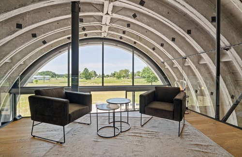 Muritz House | Exclusive detached luxury villa Shelterloft Airpark with large garden in Lärz