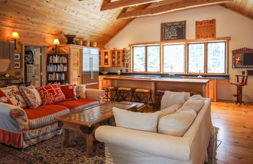 Searsmont House | EXCLUSIVE FAMILY COMPOUND. Lake house and 2 cabins on pristine lake