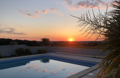Montignac-de-Lauzun Villa | Exclusive Use Private Rural 4 bed Detached Farmhouse, 6 Hectares, Stunning Views