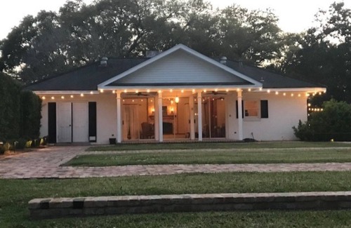 Franklin Cottage | Exclusive gated Cottage on the Bayou
