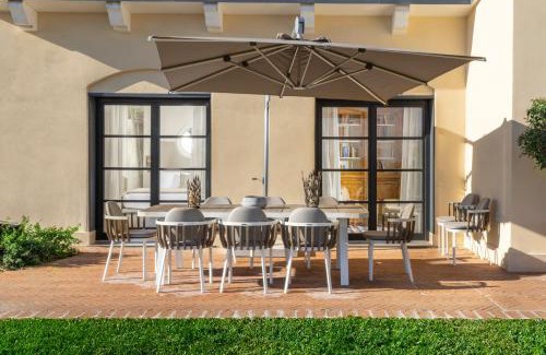 Trionfale Villa | Exclusive Home with pool and iconic View on Saint Peter