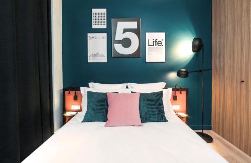 Arts-et-Metiers Apartment | Exclusive Loft in Le Marais with AC