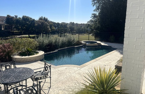 Frisco House | Exclusive Luxury Gated 3600 sqft 3 Bedroom Pet Friendly w Pool Golf Course Views