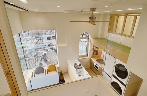 Gahoe-dong Apartment | Exclusive Penthouse w/Hanok Village View 3-min Metro next to 2 Palaces