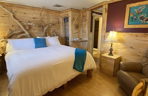 Cedaredge Resort | Exclusive Resort Rental at The Cedaredge Lodge!