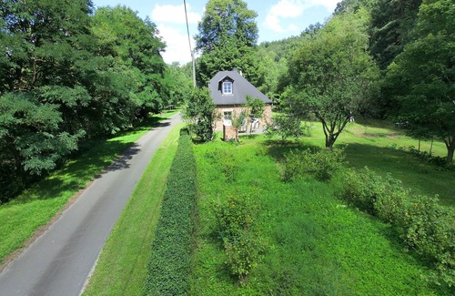 Rascheid House | Exclusively renovated historical BAHNHOFSBAUDE with terrace, garden etc.