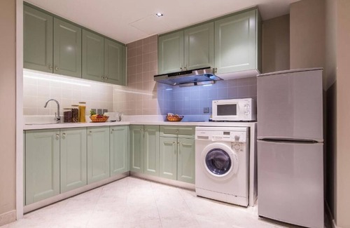 Downtown Shanghai Apartment | Executive 1BR close to People's Square Metro Shanghai