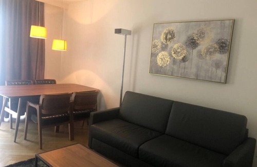 District 8 Apartment | Executive 1BR flat, city center (Hammer 3)