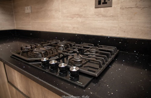 Accra Apartment | Executive 3-bed Furnished Apartment in Kwashieman