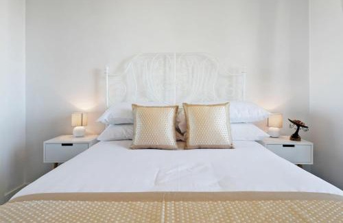 Sunshine Apartment | Executive and Spacious Apartment with Balcony