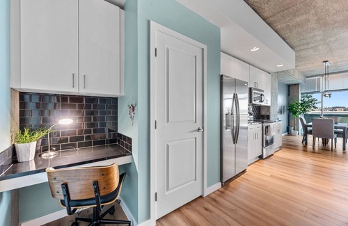 LoDo Condo | Executive Downtown Denver Condo - Amazing Views - Gym - Dog Friendly